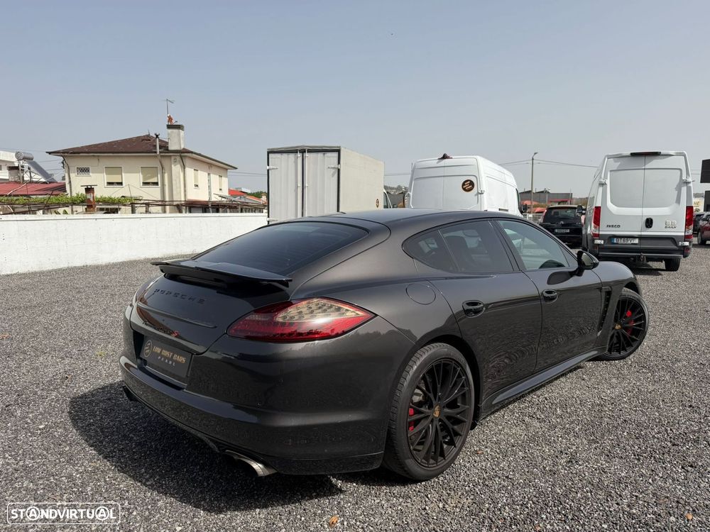 Porsche Panamera Turbo PDK - 4