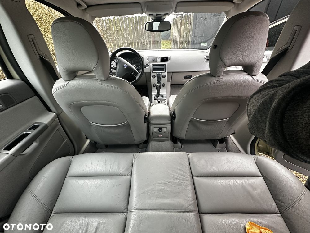 Volvo S40 2.4 - 13