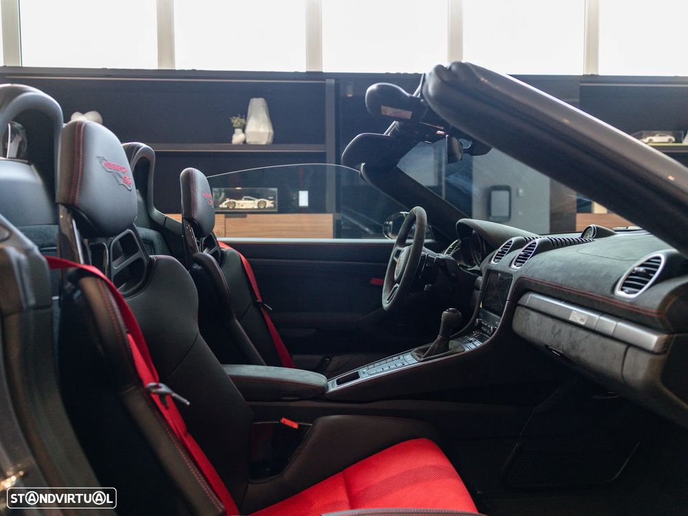 Porsche 718 Spyder - 54