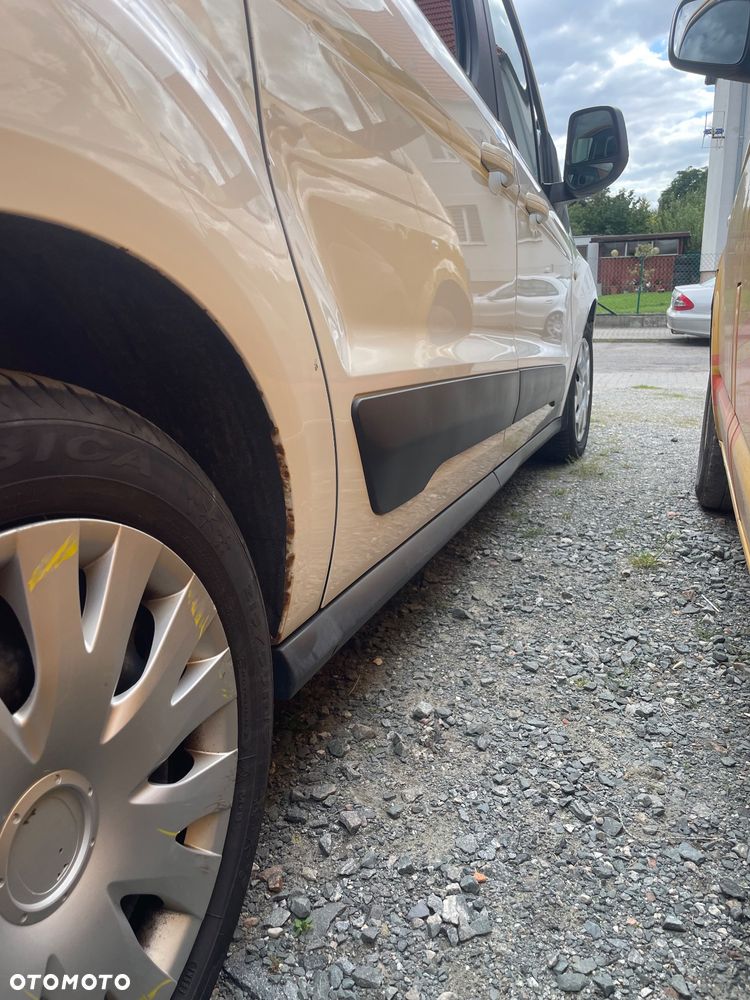 Ford Tourneo Connect 1.6 TDCi Ambiente - 11