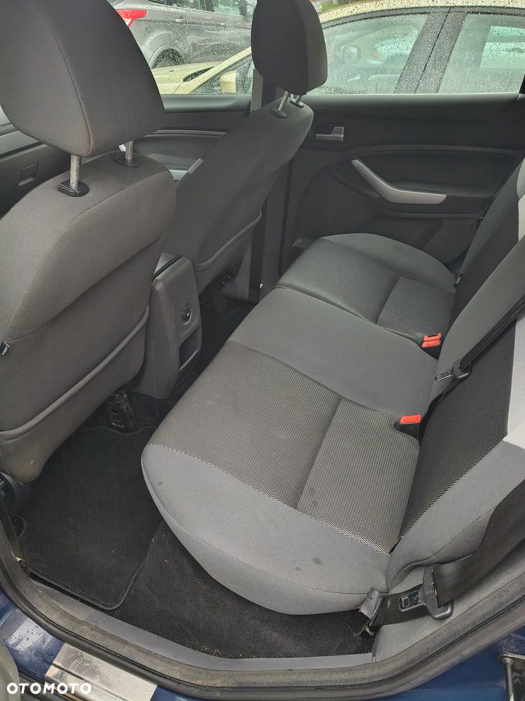 Ford Kuga 2.0 TDCi 2x4 Individual - 15