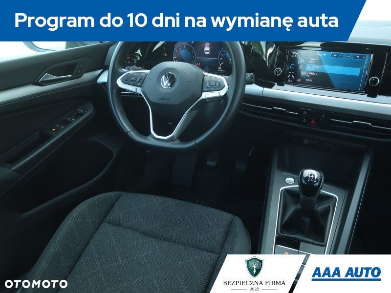 Volkswagen Golf - 8