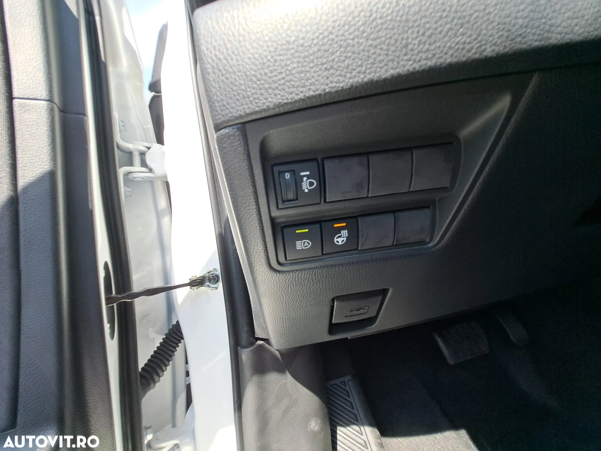 Toyota Yaris 1.5 HEV 116 CP Business - 13