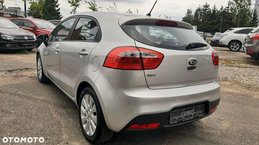 Kia Rio 1.2 Attract - 4