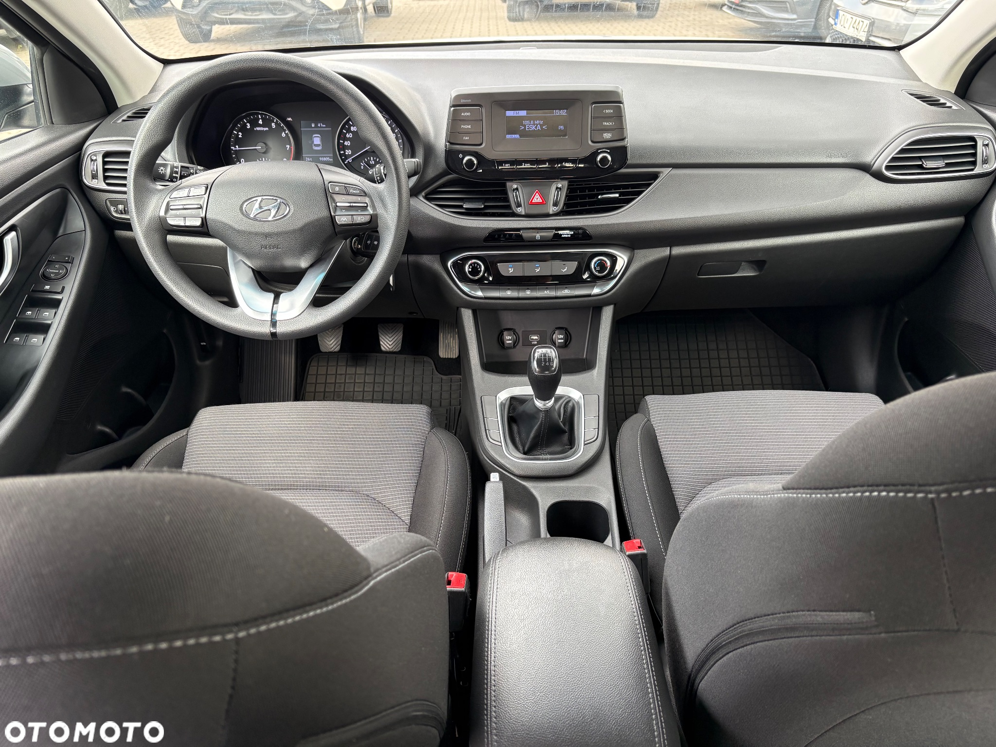 Hyundai i30 1.5 DPI Classic + - 15