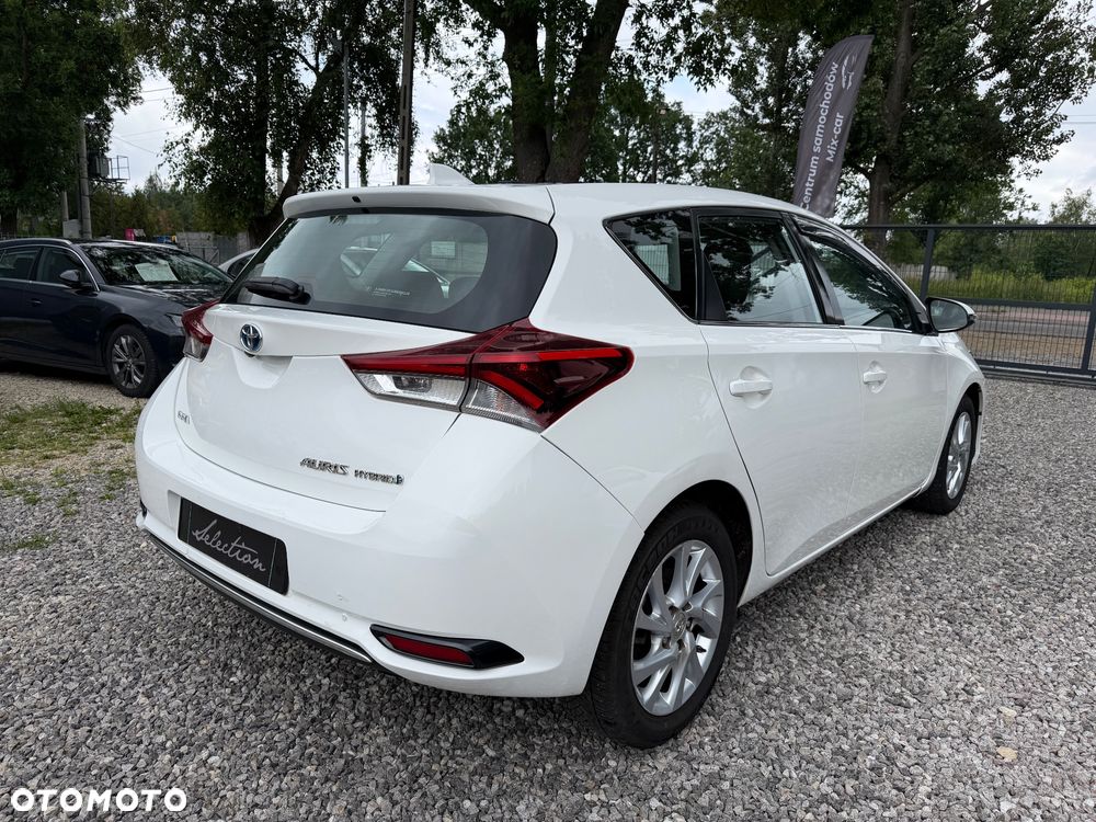 Toyota Auris Hybrid 135 Premium - 5