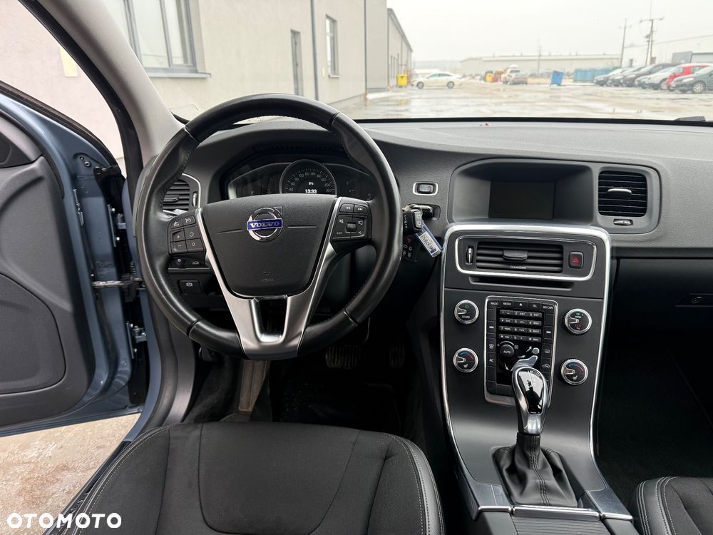 Volvo V60 D4 Drive-E Momentum - 13