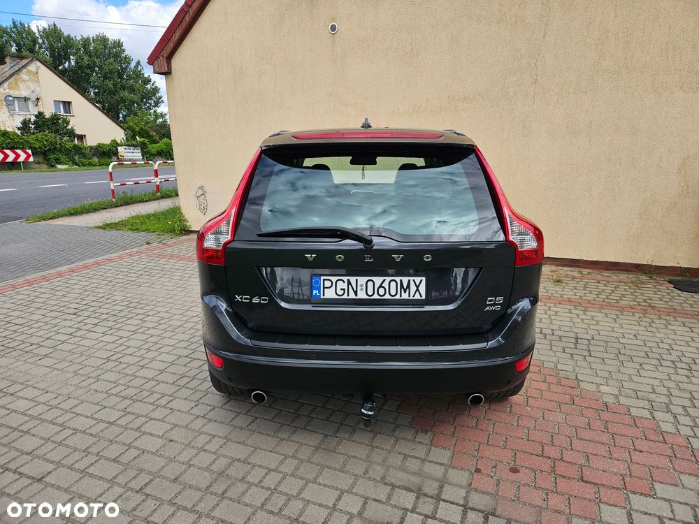 Volvo XC 60 D5 AWD Geartronic Summum - 11