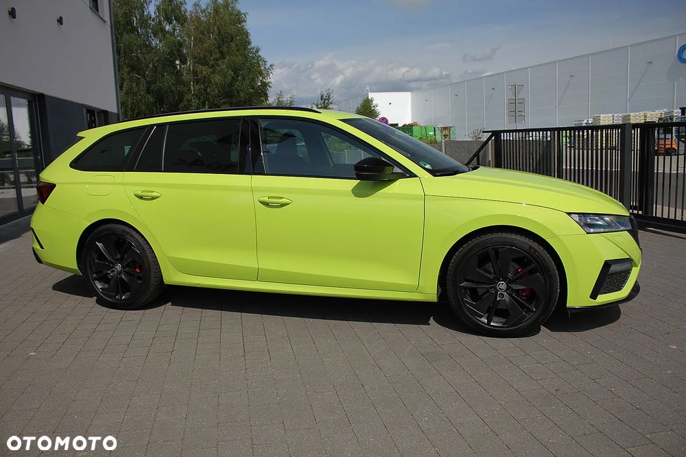 Skoda Octavia 2.0 TDI DSG RS - 11
