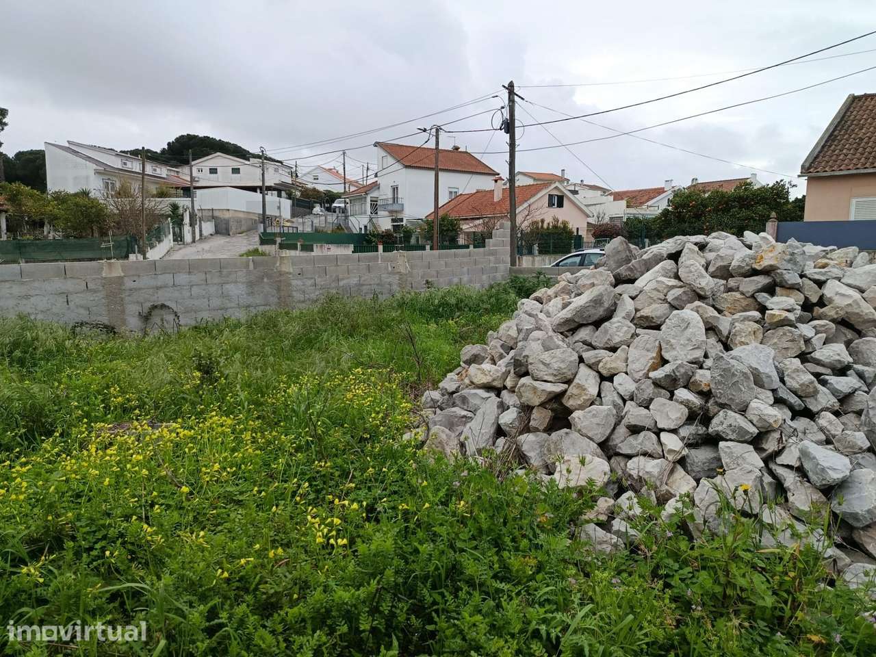 Terreno Urbano com 333m2 – Localização Premium na Charneca de Caparica - Grande imagem: 2/16