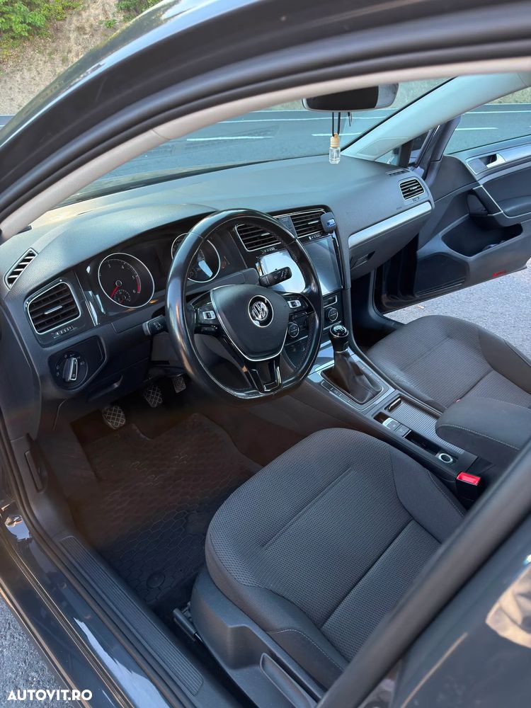 Volkswagen Golf 1.6 TDI Comfortline - 9