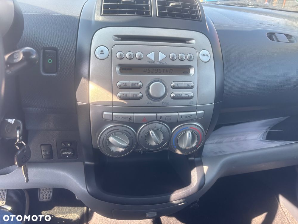 Daihatsu Sirion 1.3 - 32