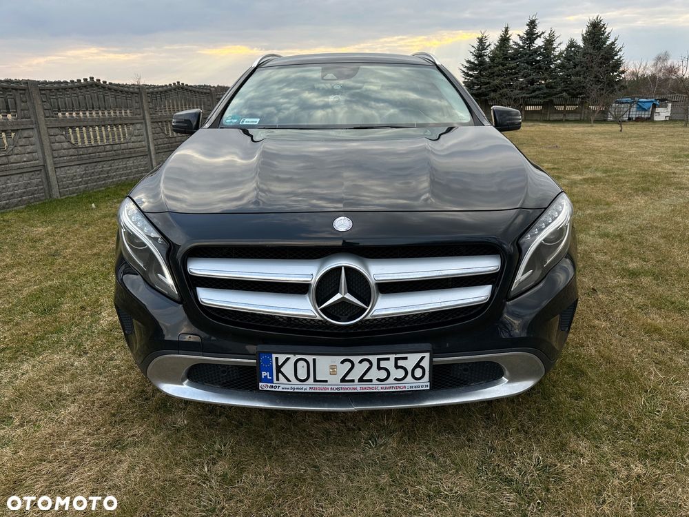 Mercedes-Benz GLA 220 d 4Matic 7G-DCT - 10