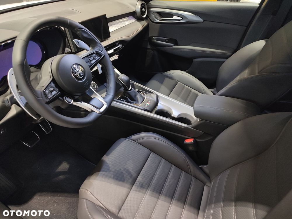 Alfa Romeo Tonale 1.5 T4 GSE mHEV Veloce DCT - 5