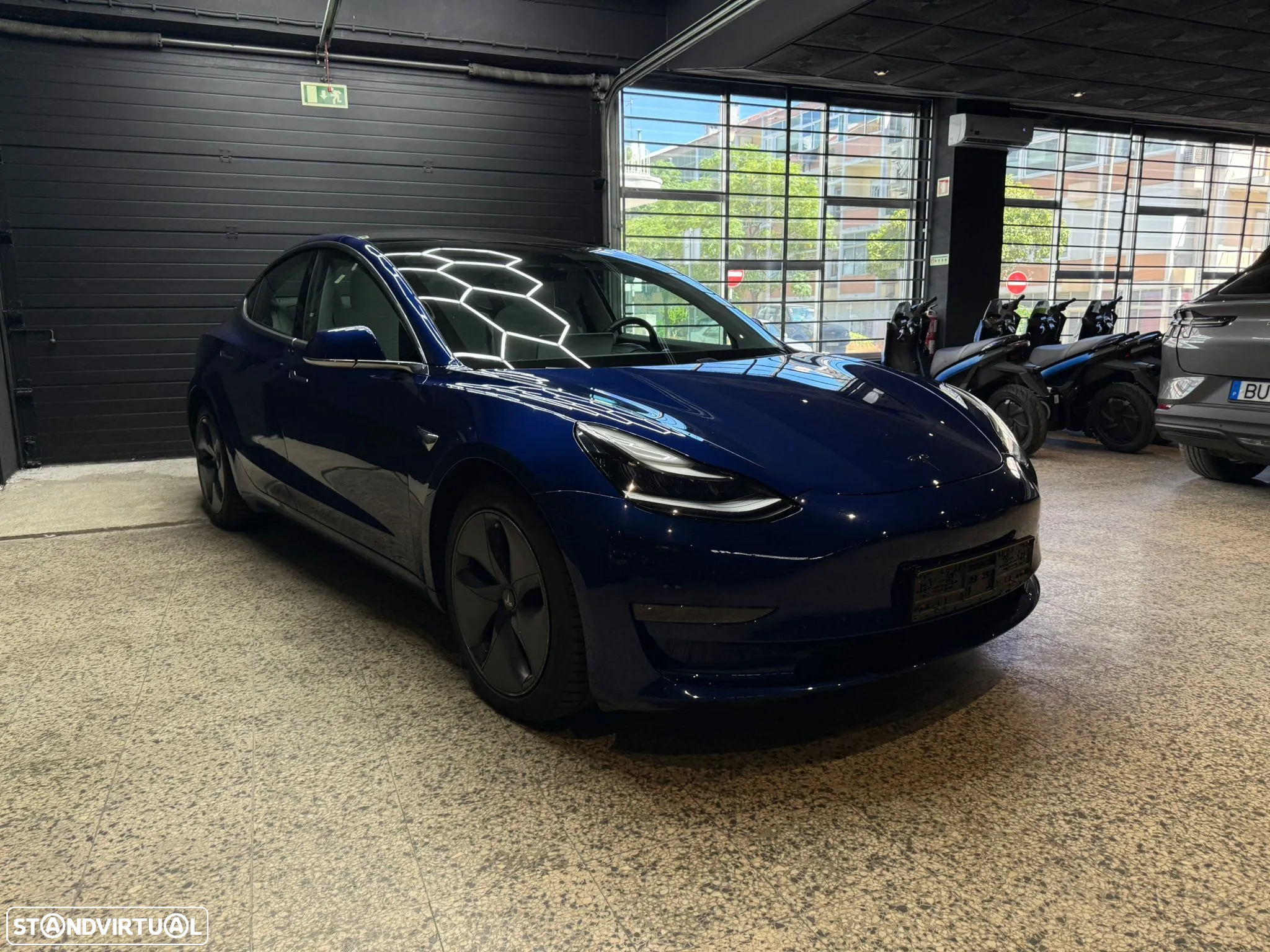 Tesla Model 3 Long-Range Dual Motor AWD - 11
