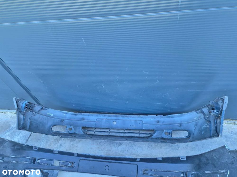 ZDERZAK PRZÓD TYŁ LAGUNA I - 27