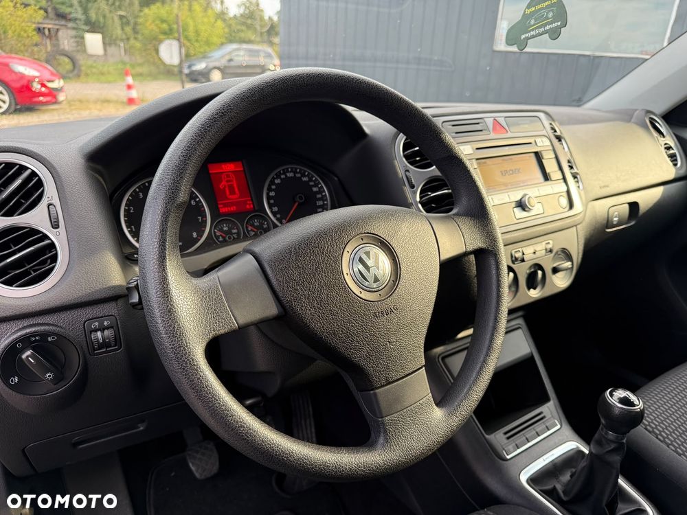Volkswagen Tiguan - 19