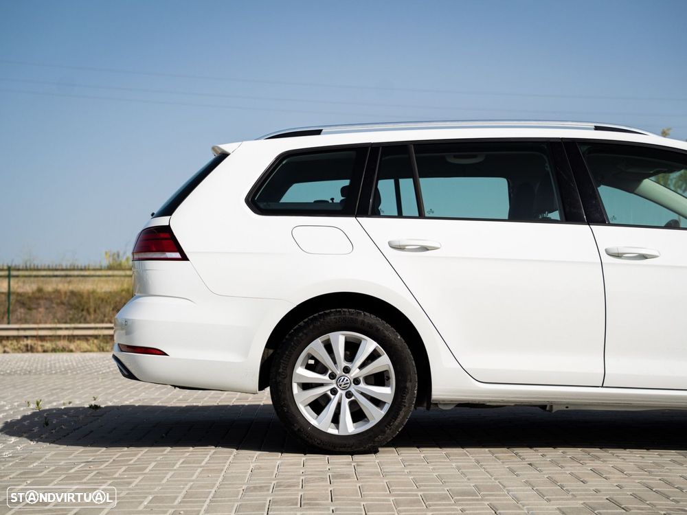 VW Golf Variant 1.6 TDi Confortline - 27