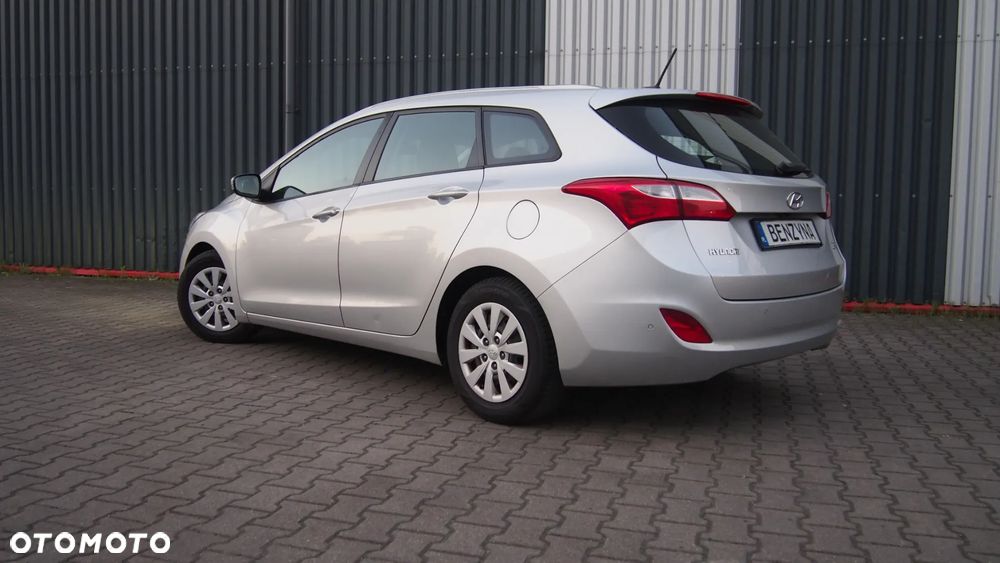 Hyundai i30 1.4 Family - 15