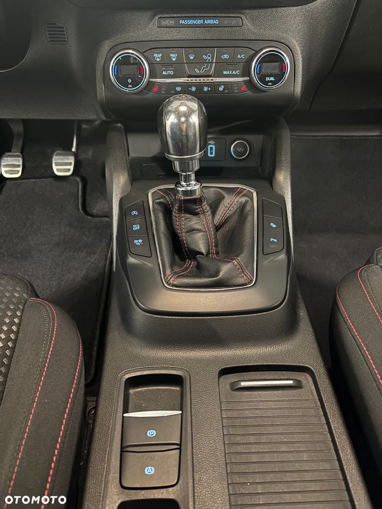 Ford Focus 1.0 EcoBoost ST-Line - 18