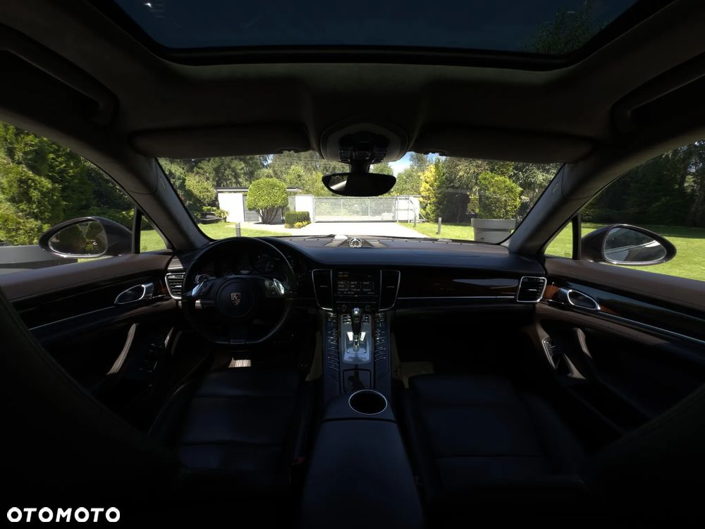 Porsche Panamera - 19