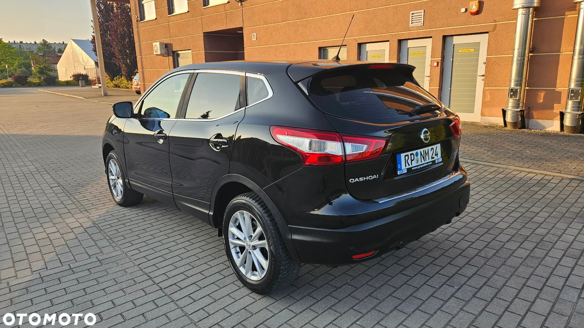 Nissan Qashqai 1.6 dCi TEKNA - 3