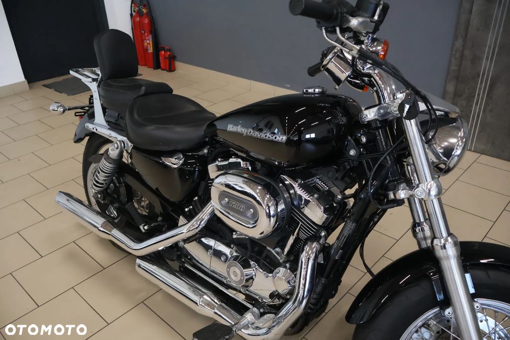 Harley-Davidson Sportster Custom 1200C - 11
