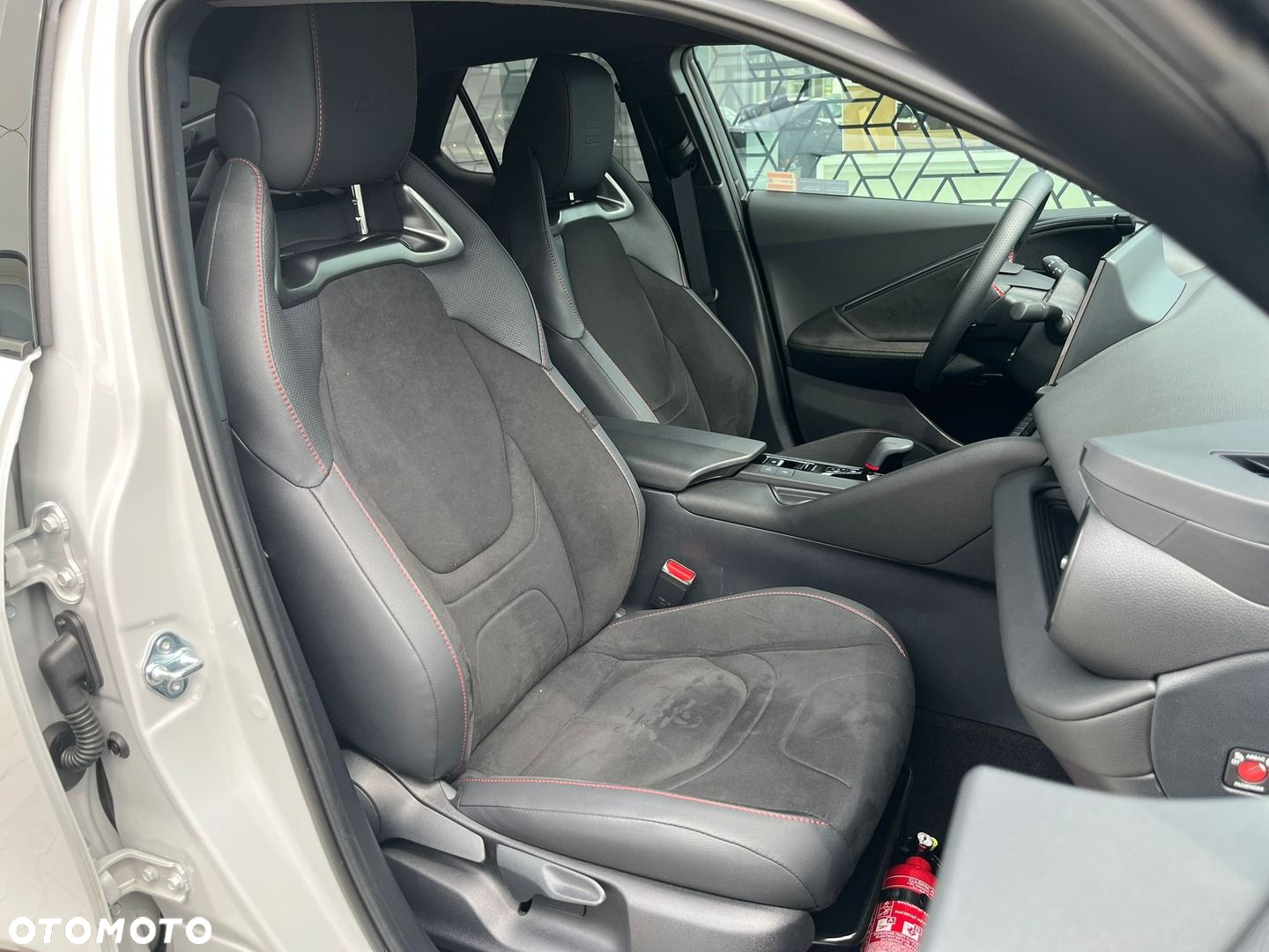Toyota C-HR - 25