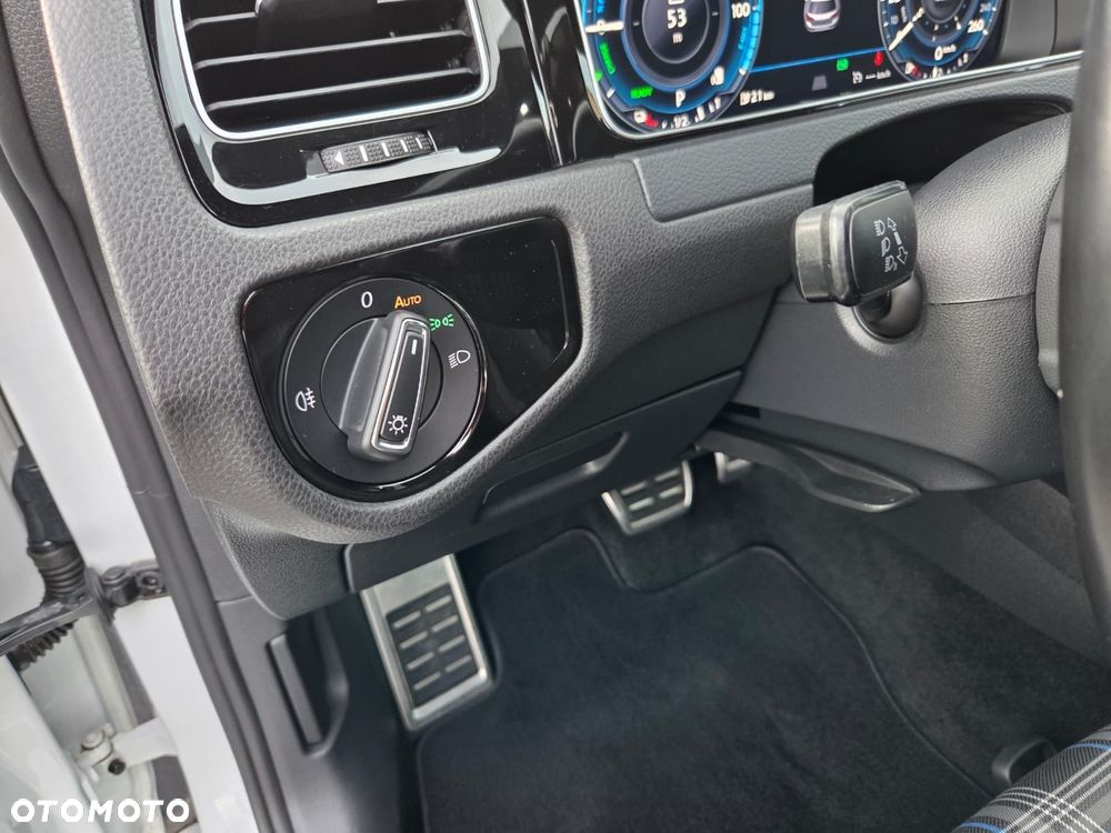 Volkswagen Golf VII 1.4 TSI Plug-In-Hybrid GTE - 17