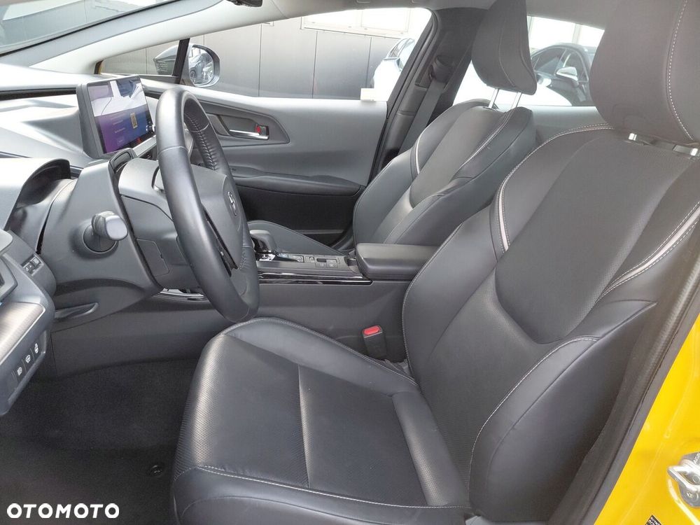 Toyota Prius - 15