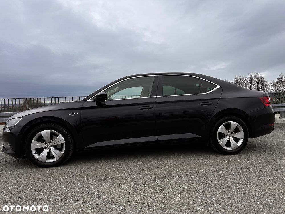 Skoda Superb 2.0 TDI L&K DSG - 8