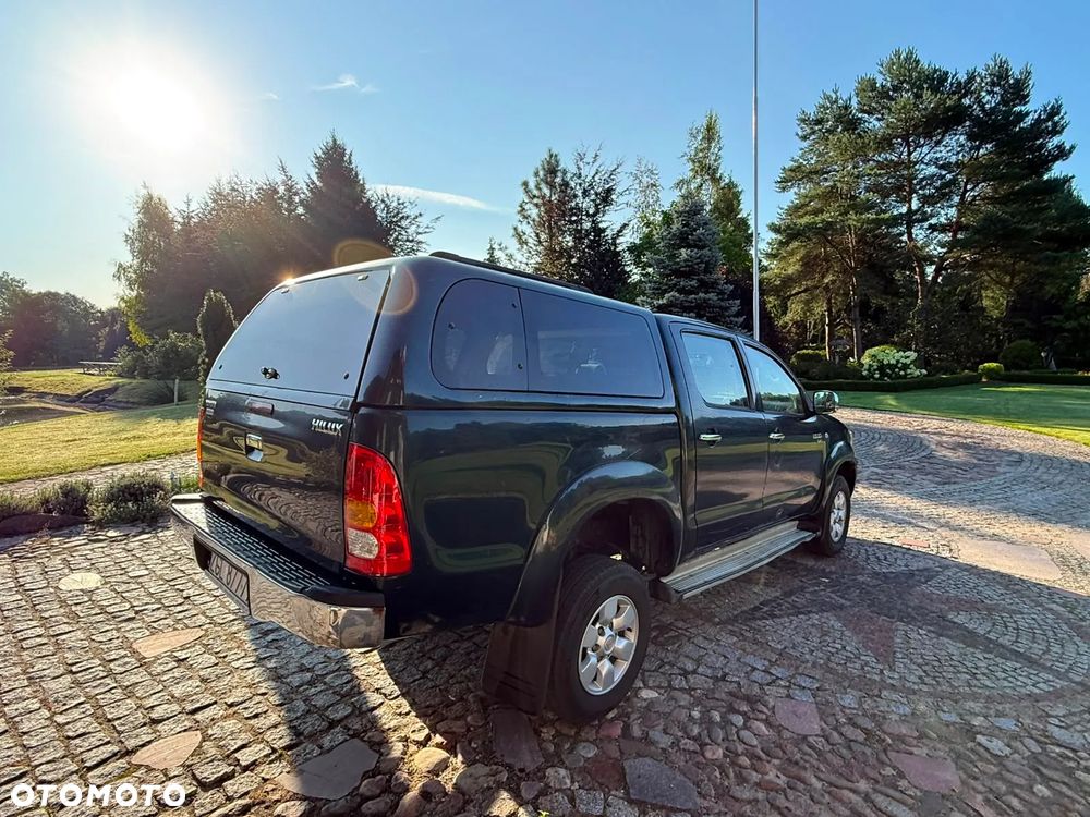 Toyota Hilux 2.5 D-4D DLX - 8