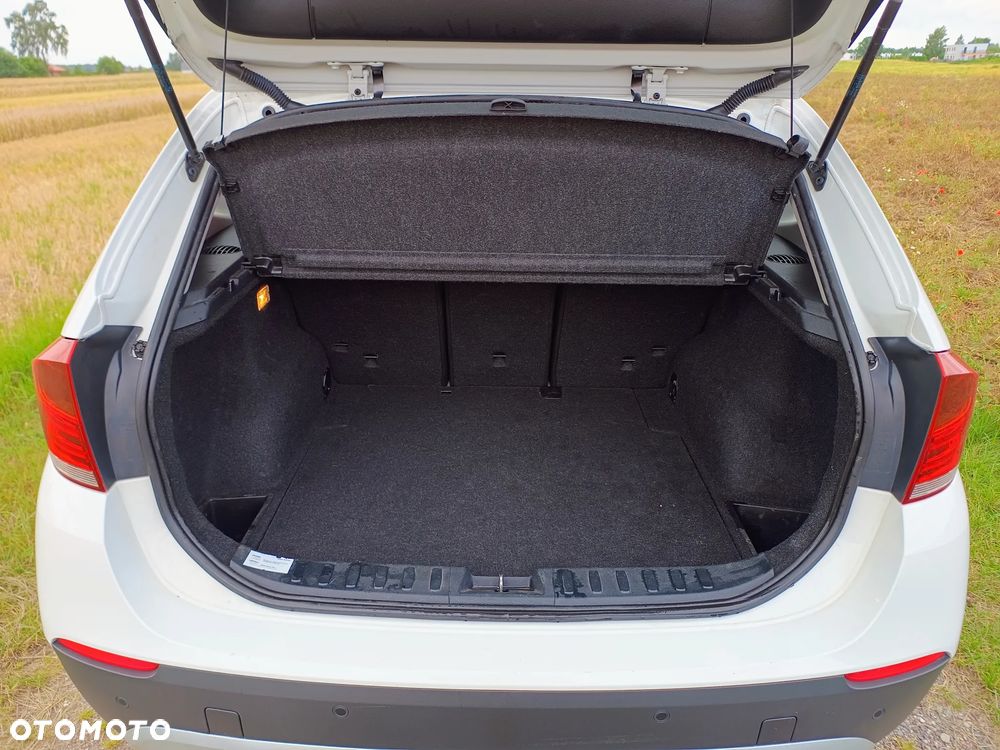 BMW X1 xDrive18d - 13