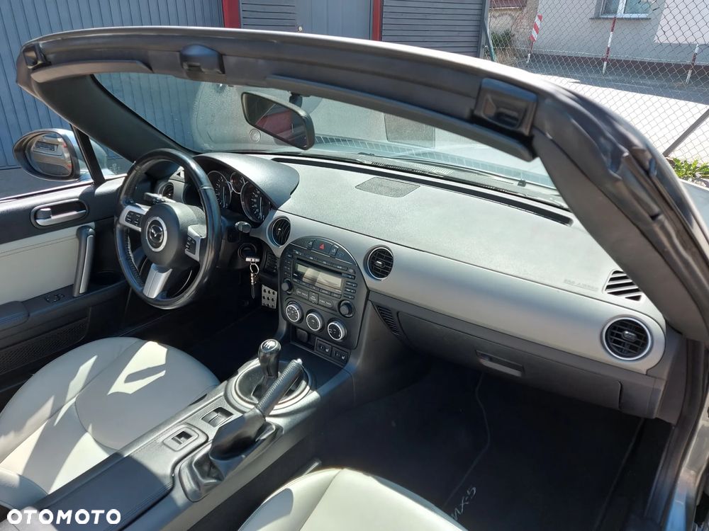 Mazda MX-5 1.8 MZR Roadster Coupe Kaminari - 27