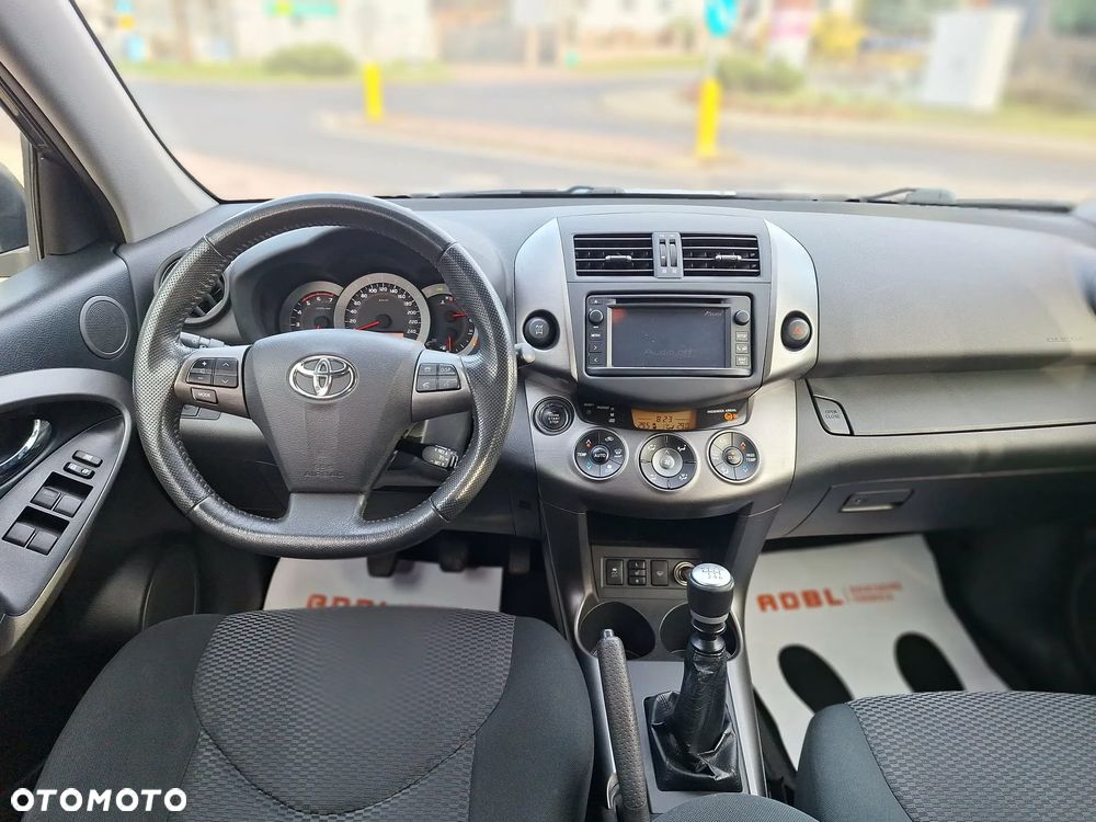 Toyota RAV4 2.2 D-4D 4x4 Comfort - 18