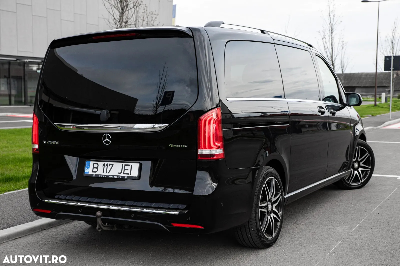 Mercedes-Benz V 250 (BlueTEC) d kompakt 4Matic 7G-TRONIC Avantgarde Edition - 10