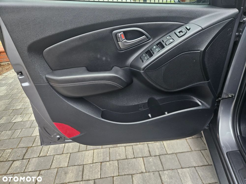 Hyundai ix35 1.6 2WD Fifa World Cup Edition - 18