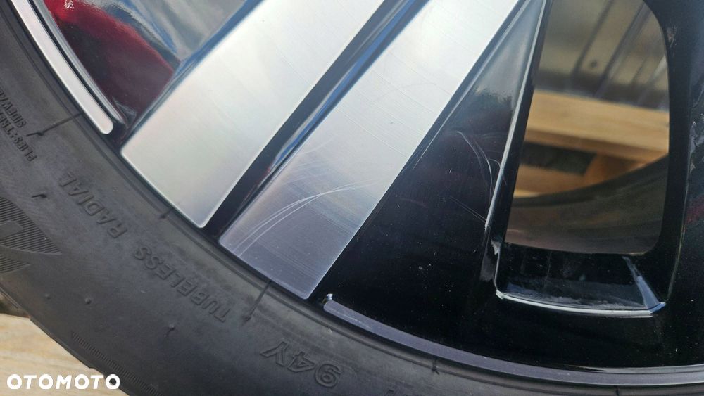 felgi mercedes 206 a2064017100 17" 7j et44.5 opony 225/50/17 2021 5mm - 6