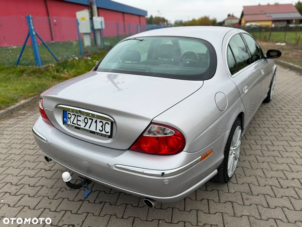 Jaguar S-Type - 6