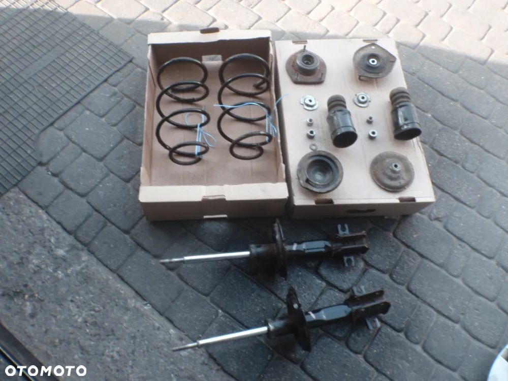 sprężyna poduszka talerzyk łożysko amortyzatora przód  fiat seicento cinquecento cc 700 900 1.1 - 1