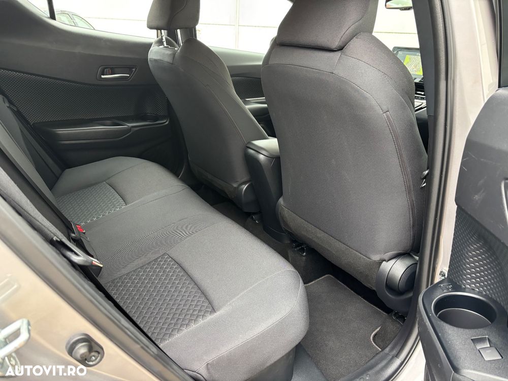 Toyota C-HR 2.0 Hybrid Business-Edition - 5