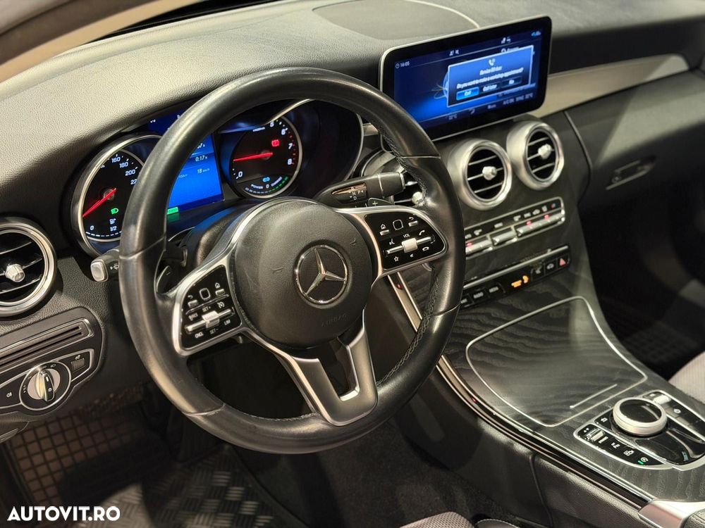 Mercedes-Benz C - 23