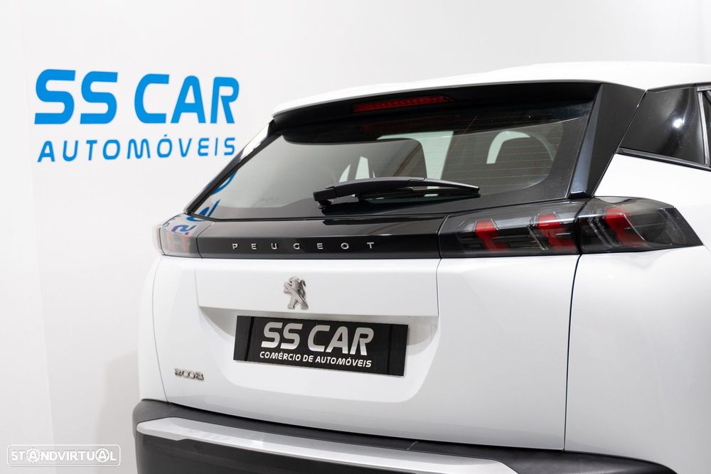 Peugeot 2008 1.2 PureTech Active EAT8 - 9