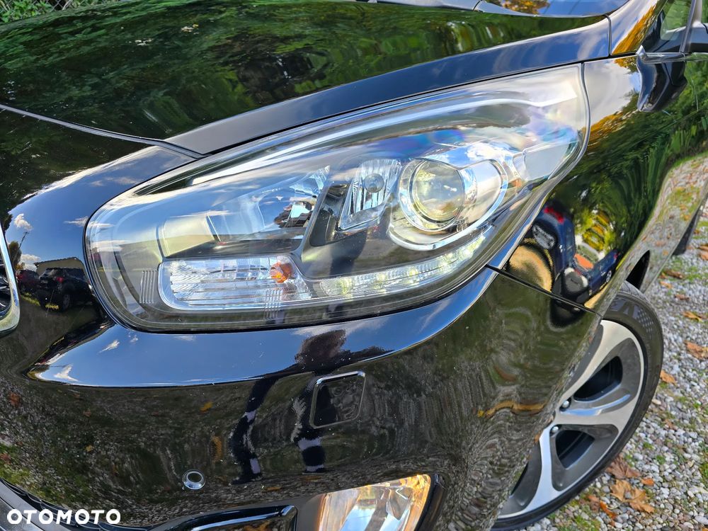 Kia Carens 1.7 CRDi Spirit - 11