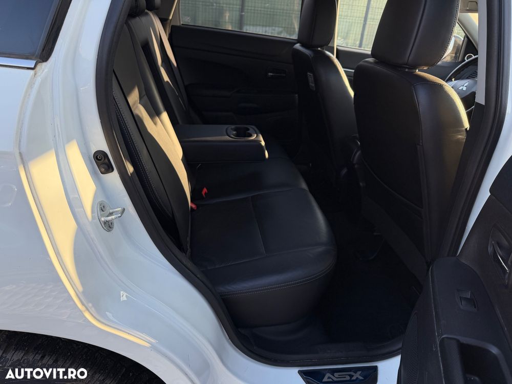 Mitsubishi ASX 1.8 DID 4WD Instyle U06 - 14