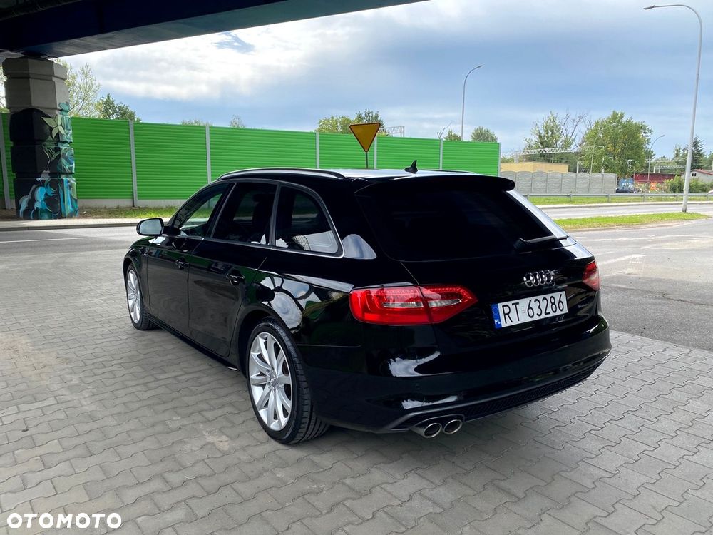 Audi A4 Avant 2.0 TDI DPF clean diesel quattro S tronic S line Sportpaket - 3