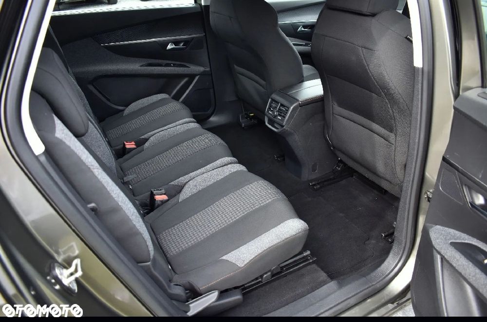 Peugeot 5008 BlueHDi 130 EAT8 Active - 35