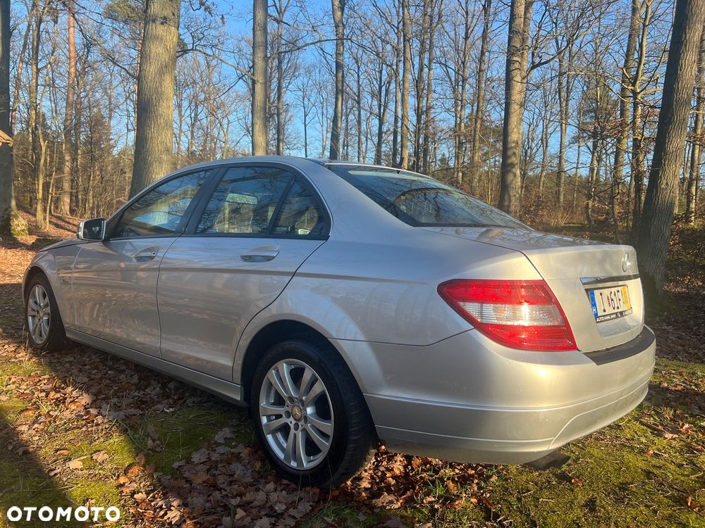 Mercedes-Benz Klasa C 180 Kompressor BlueEFFICIENCY Elegance - 13