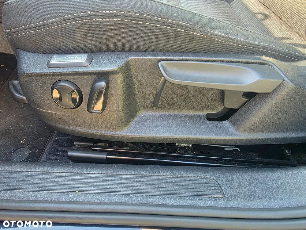 Volkswagen Passat 2.0 TDI BMT Comfortline - 2