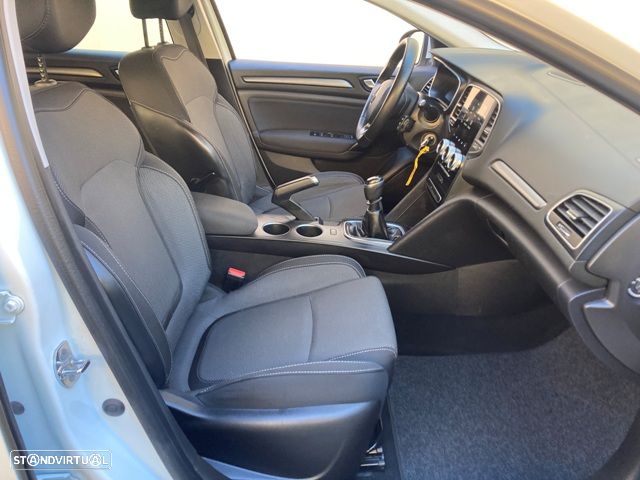 Renault Mégane Sport Tourer 1.5 Blue dCi Intens - 32